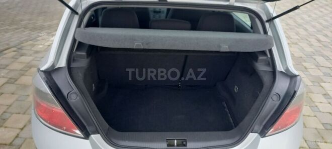Opel Astra 2010, 136,000 km - 1.3 l - Bakı