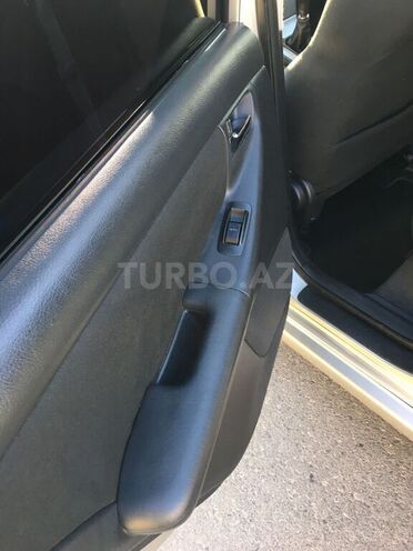 Toyota Corolla 2005, 257,000 km - 1.4 л - Bakı