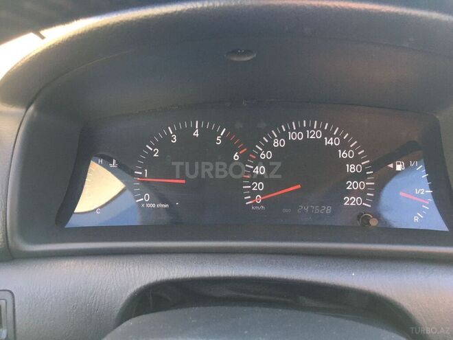 Toyota Corolla 2005, 257,000 km - 1.4 л - Bakı