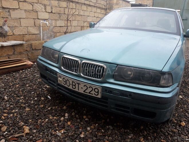 BMW 316 1994, 420,000 km - 1.6 l - Sumqayıt