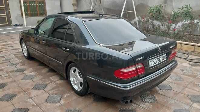 Mercedes E 240 2000, 285,000 km - 2.4 l - Bakı