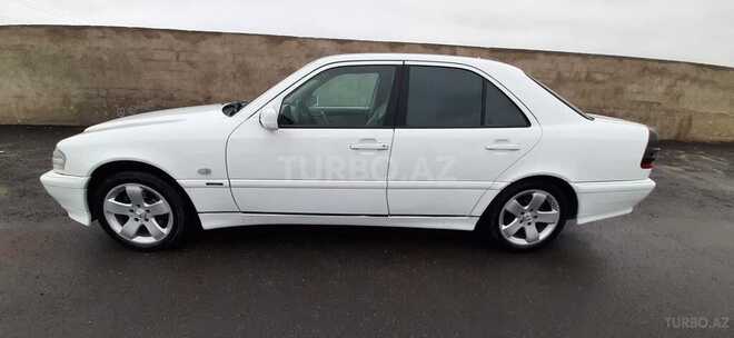 Mercedes C 220 1999, 398,000 km - 2.2 l - Sumqayıt