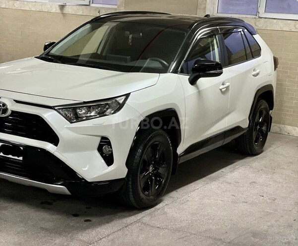 Toyota RAV4 2020, 9,500 km - 2.0 l - Bakı