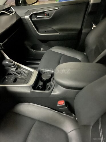 Toyota RAV4 2020, 9,500 km - 2.0 l - Bakı