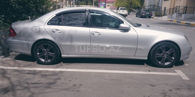 Mercedes E 200 2007, 213,000 km - 1.8 l - Qusar