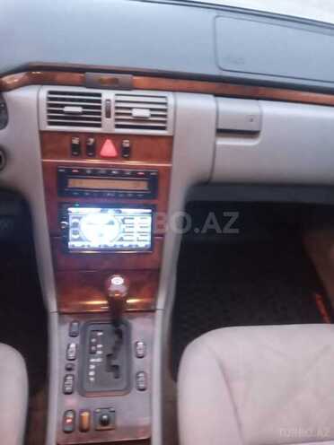 Mercedes E 240 1998, 324,000 km - 2.4 л - Bakı