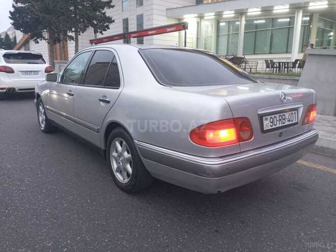 Mercedes E 240 1998, 324,000 km - 2.4 л - Bakı