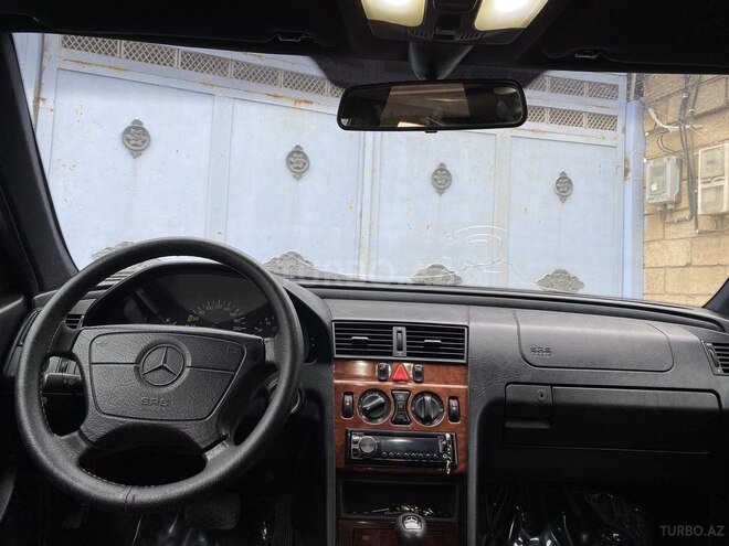 Mercedes C 180 1997, 358,800 km - 1.8 л - Sabirabad