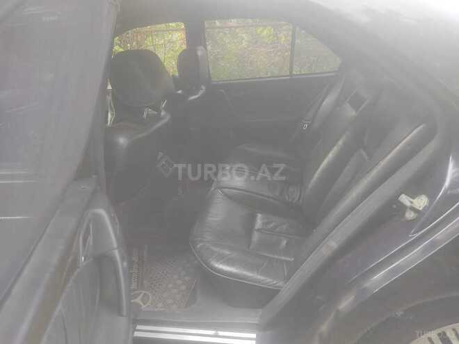 Mercedes E 200 1996, 256,846 km - 2.0 l - Qazax