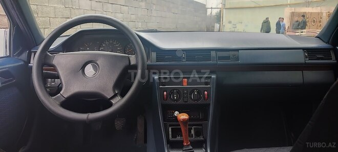 Mercedes E 200 1992, 640,000 km - 2.0 l - Bakı