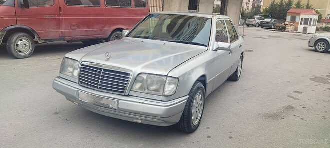 Mercedes E 200 1992, 640,000 km - 2.0 l - Bakı