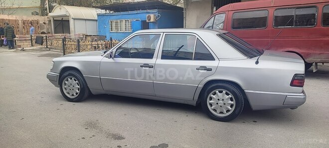 Mercedes E 200 1992, 640,000 km - 2.0 l - Bakı