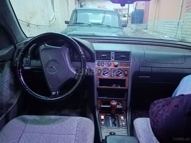 Mercedes C 250 1994, 200,000 km - 2.5 l - Bakı