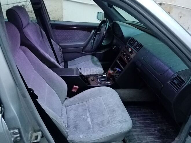 Mercedes C 250 1994, 200,000 km - 2.5 l - Bakı