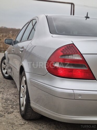 Mercedes E 240 2003, 211,000 km - 2.4 l - Bakı