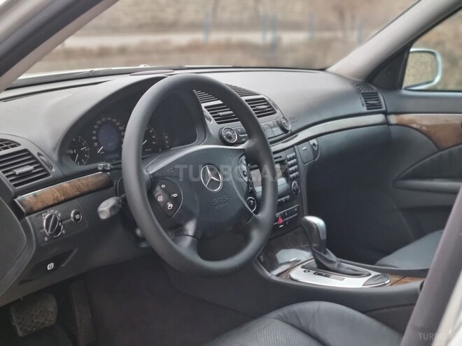 Mercedes E 240 2003, 211,000 km - 2.4 l - Bakı