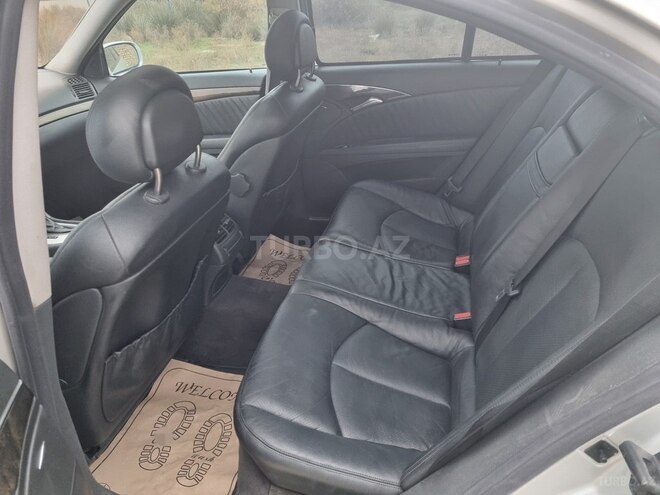 Mercedes E 240 2003, 211,000 km - 2.4 l - Bakı