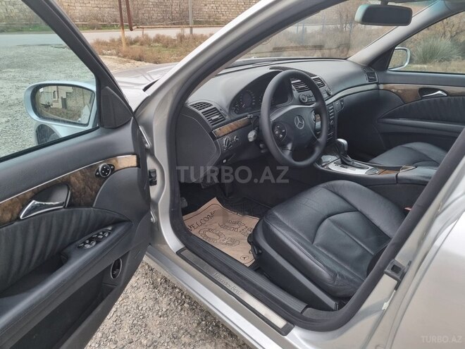 Mercedes E 240 2003, 211,000 km - 2.4 l - Bakı