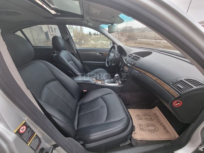 Mercedes E 240 2003, 211,000 km - 2.4 l - Bakı
