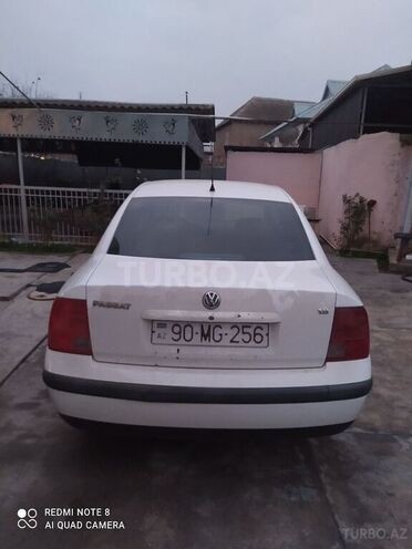 Volkswagen Passat 1997, 300,000 km - 1.8 l - Sabirabad