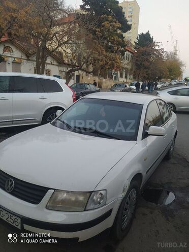 Volkswagen Passat 1997, 300,000 km - 1.8 l - Sabirabad
