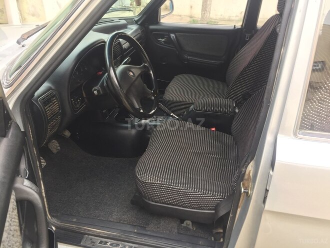 GAZ 31105 2004, 132,000 km - 2.4 l - Bakı