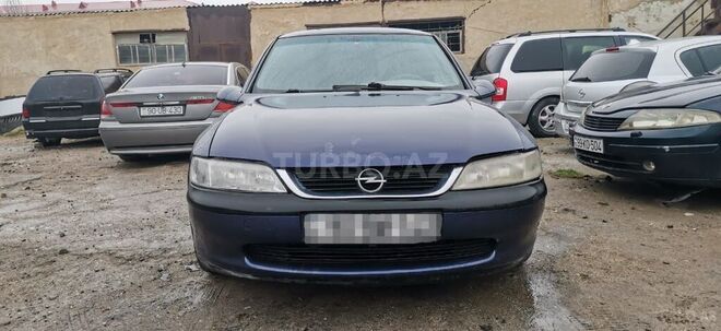 Opel Vectra 1996, 225,650 km - 1.6 л - Sumqayıt