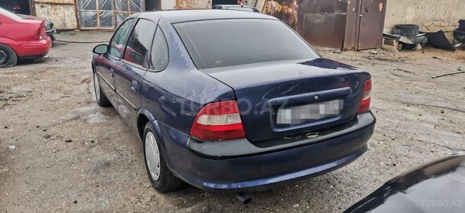 Opel Vectra 1996, 225,650 km - 1.6 л - Sumqayıt