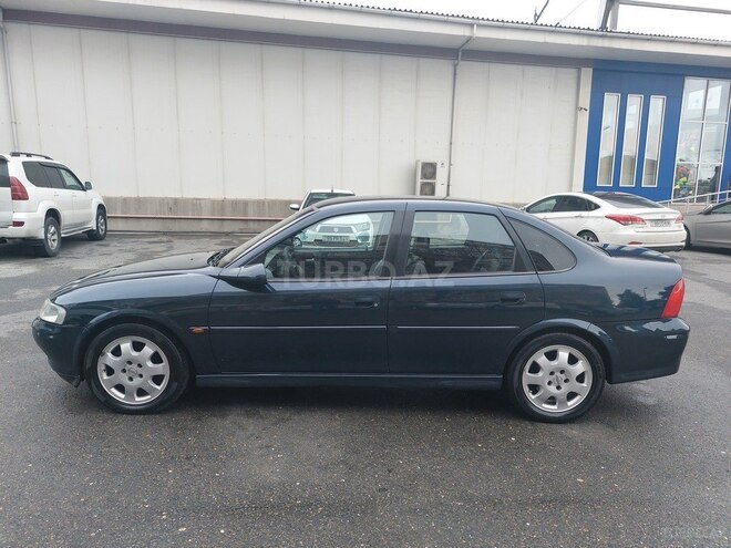 Opel Vectra 2001, 310,000 km - 1.8 л - Bakı