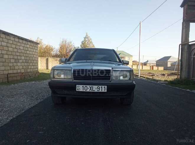 Mercedes E 200 1989, 25,000 km - 2.0 l - Oğuz