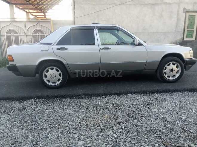 Mercedes E 200 1989, 25,000 km - 2.0 l - Oğuz