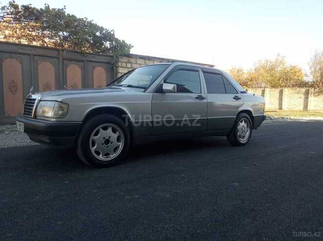 Mercedes E 200 1989, 25,000 km - 2.0 l - Oğuz