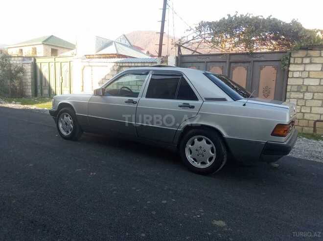 Mercedes E 200 1989, 25,000 km - 2.0 l - Oğuz