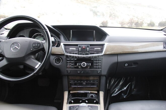 Mercedes E 350 2010, 155,000 km - 3.5 l - Bakı