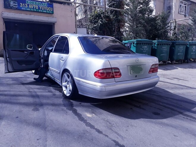 Mercedes E 320 2000, 220,000 km - 3.2 l - Bakı