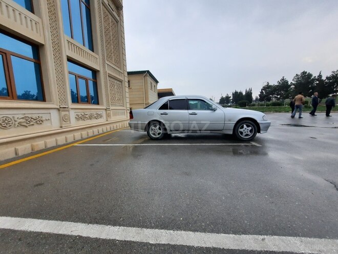 Mercedes C 180 1997, 214,436 km - 1.8 l - Bakı