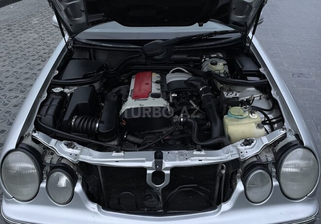 Mercedes E 200 2001, 262,000 km - 2.0 l - Gəncə