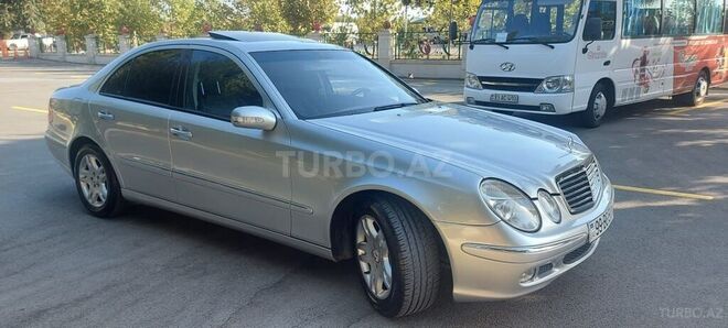 Mercedes E 320 2004, 31,400 km - 3.2 l - Göyçay