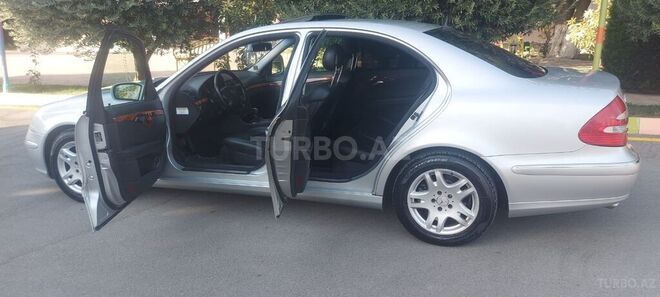 Mercedes E 320 2004, 31,400 km - 3.2 l - Göyçay