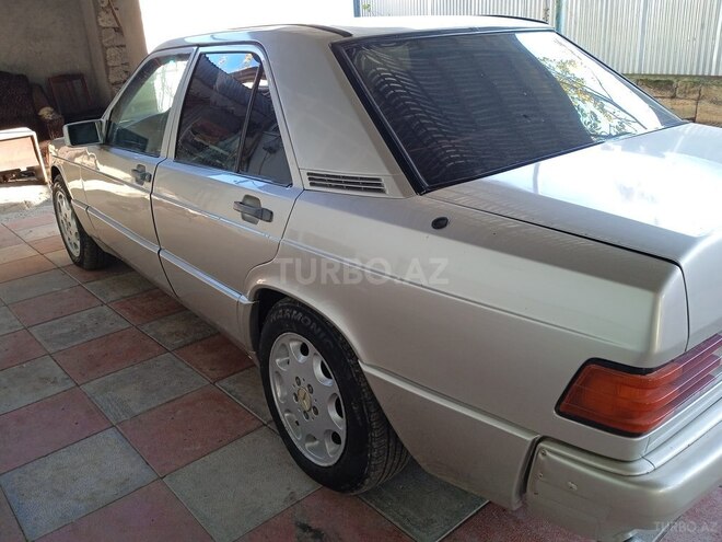 Mercedes 190 1989, 250,000 km - 2.0 l - Cəlilabad
