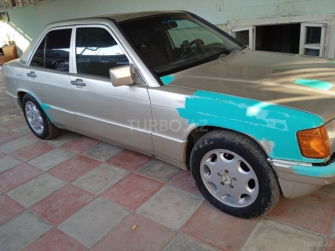 Mercedes 190 1989, 250,000 km - 2.0 l - Cəlilabad