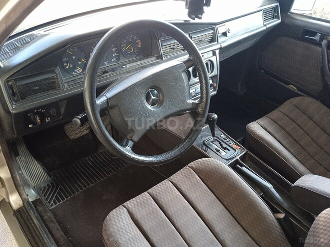 Mercedes 190 1989, 250,000 km - 2.0 l - Cəlilabad