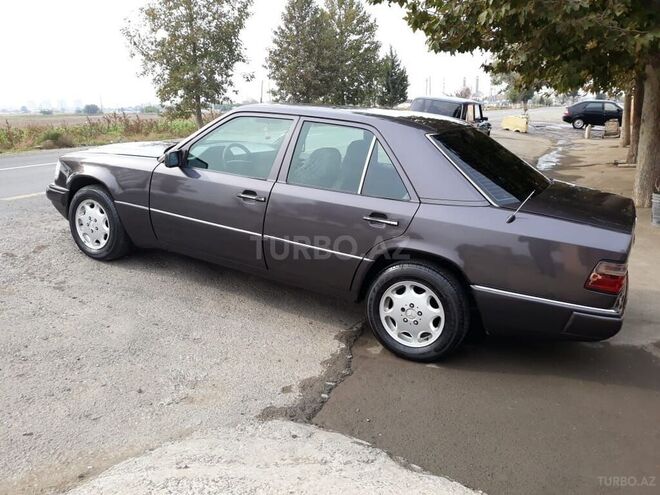 Mercedes E 250 1995, 560,082 km - 2.5 л - Gəncə