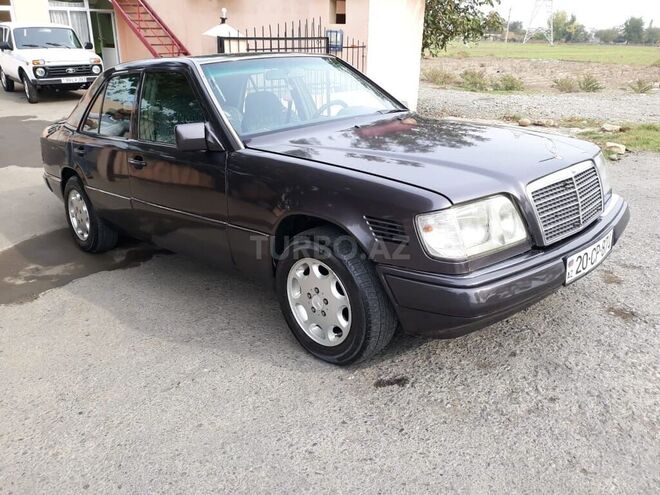 Mercedes E 250 1995, 560,082 km - 2.5 л - Gəncə