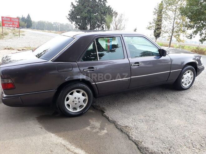 Mercedes E 250 1995, 560,082 km - 2.5 л - Gəncə