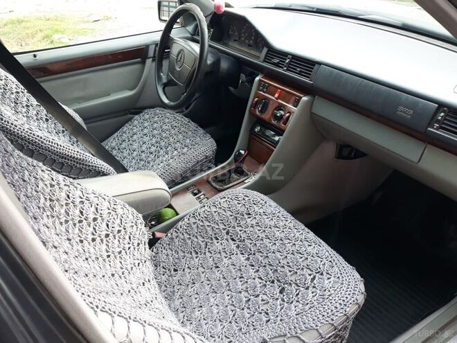 Mercedes E 250 1995, 560,082 km - 2.5 л - Gəncə