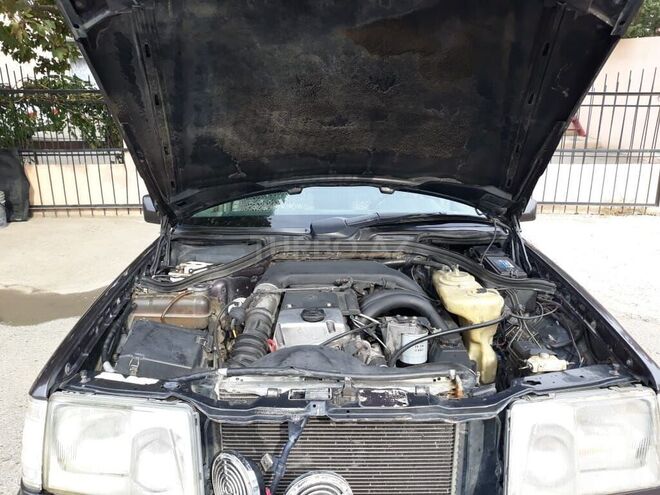 Mercedes E 250 1995, 560,082 km - 2.5 л - Gəncə