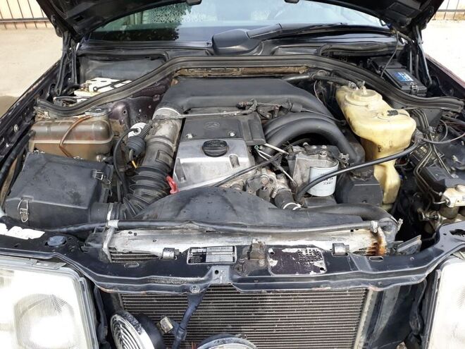 Mercedes E 250 1995, 560,082 km - 2.5 л - Gəncə