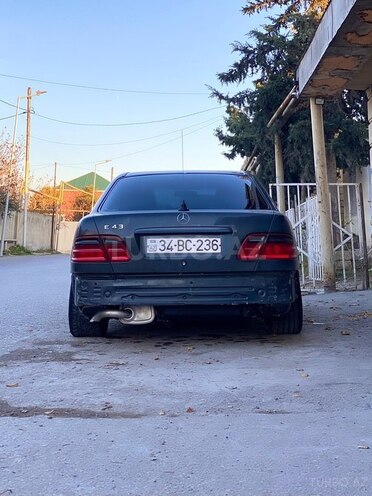 Mercedes E 200 1998, 380,000 km - 2.0 л - Bakı