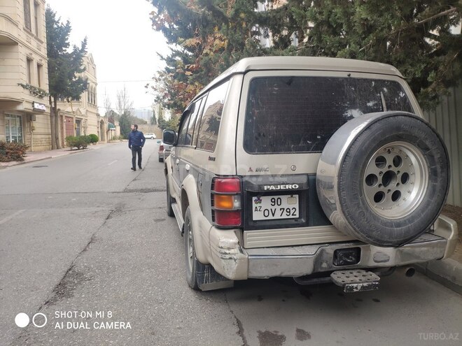Mitsubishi Pajero 1993, 350,000 km - 2.5 l - Bakı